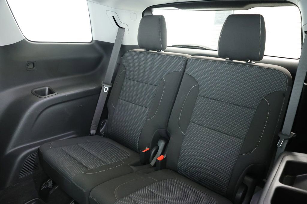 Used 2021 GMC Acadia SLE image 19