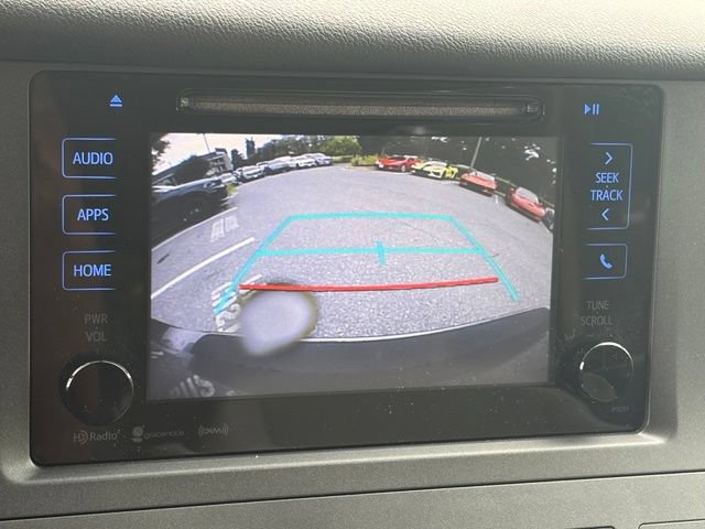 Used 2017 Toyota Sienna LE FWD image 3