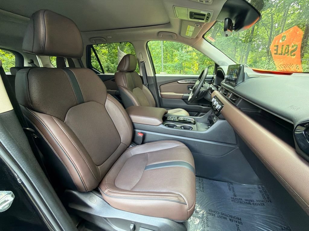 Used 2025 Honda Pilot Elite image 9