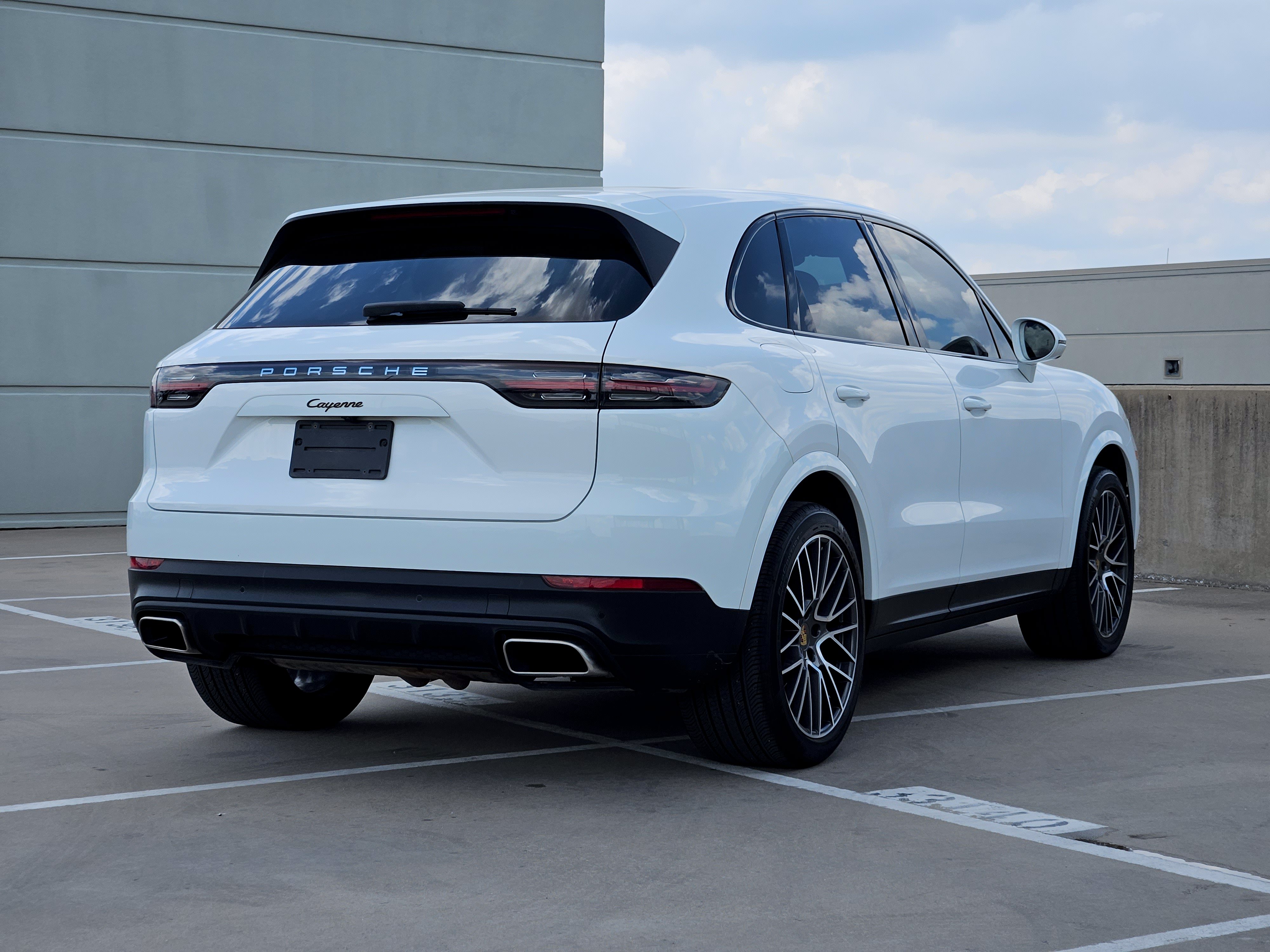 Certified 2023 Porsche Cayenne AWD/4WD image 8