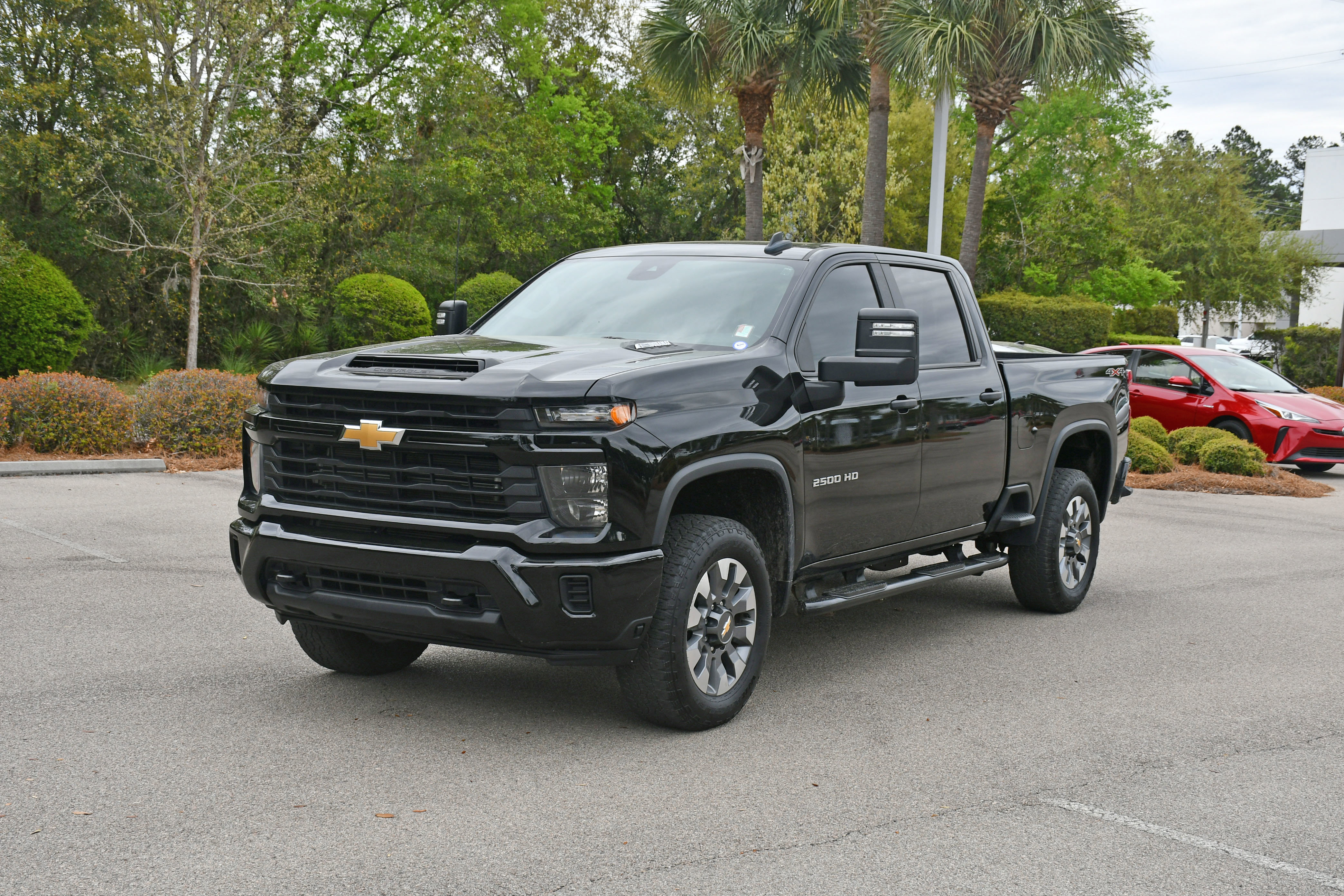 Used 2024 Chevrolet Silverado 2500 Custom w/ Custom Value Package image 6