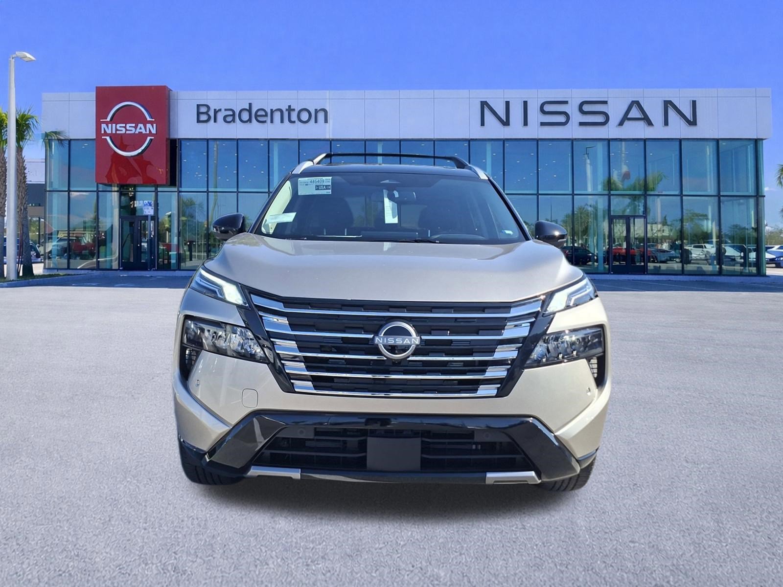New 2026 Nissan Rogue Platinum AWD/4WD image 2