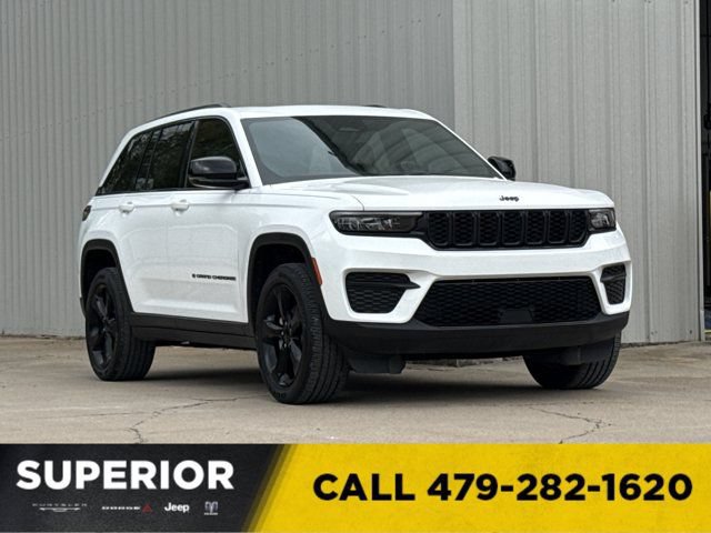 Used 2023 Jeep Grand Cherokee Altitude