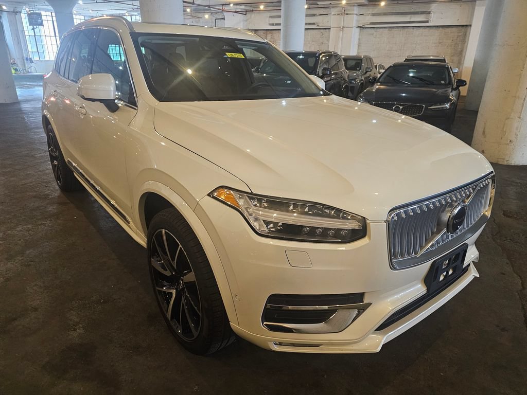 Certified 2024 Volvo XC90 B6 Ultimate w/ Protection Package Premier AWD/4WD image 5