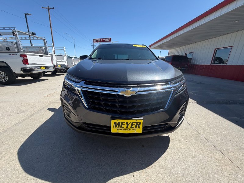 Used 2022 Chevrolet Equinox LS AWD/4WD image 3