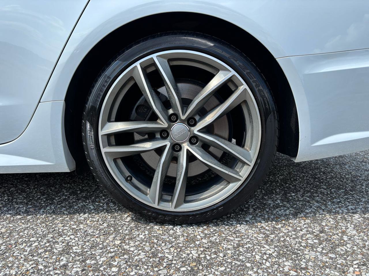 Used 2017 Audi S6 Prestige w/ Prestige Package image 33