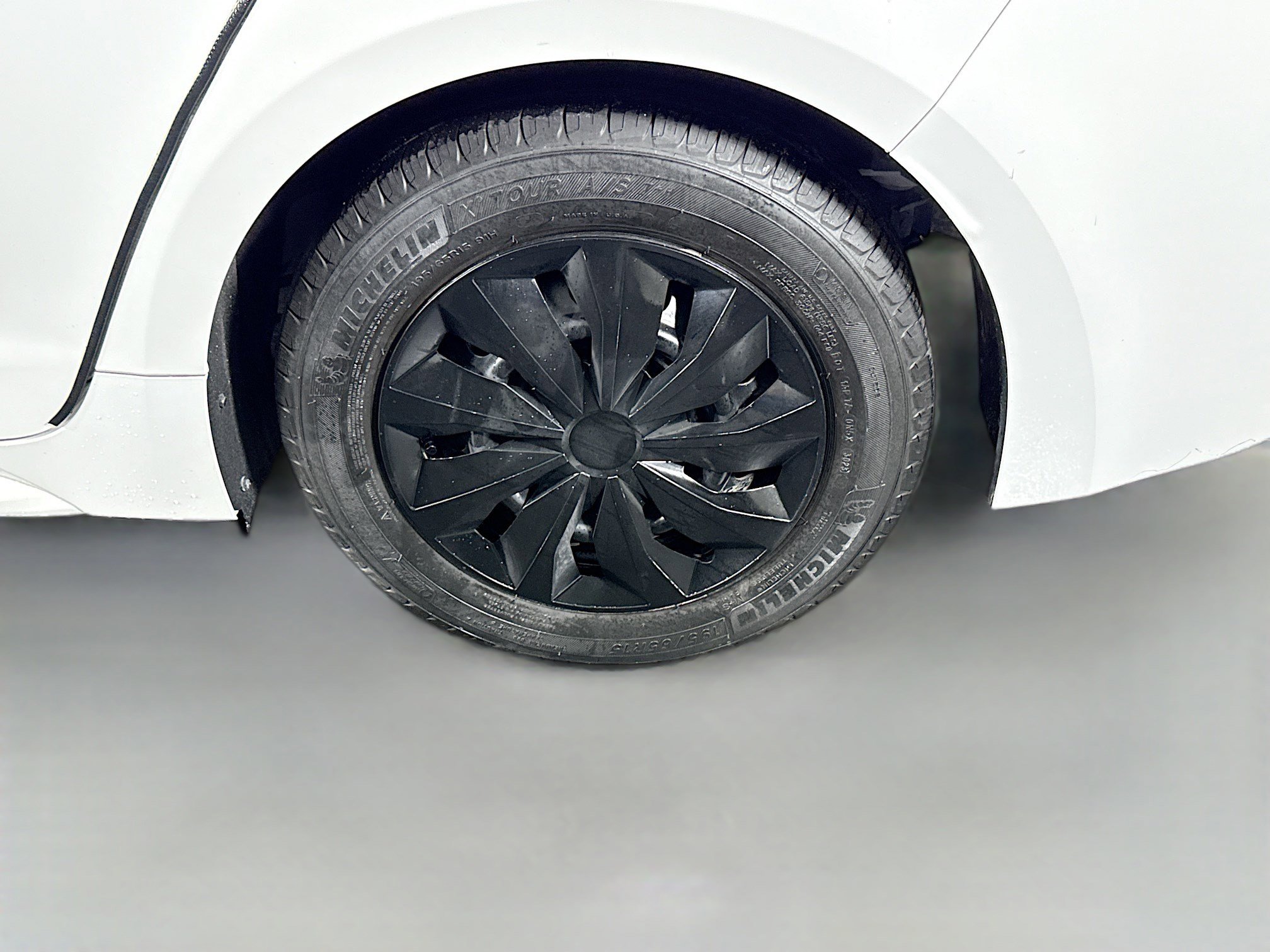 Used 2021 Toyota Corolla L FWD image 36