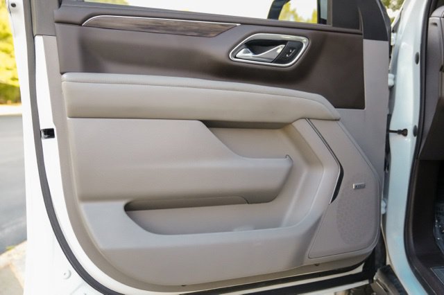 Used 2021 Chevrolet Tahoe LT w/ Luxury Package RWD image 46