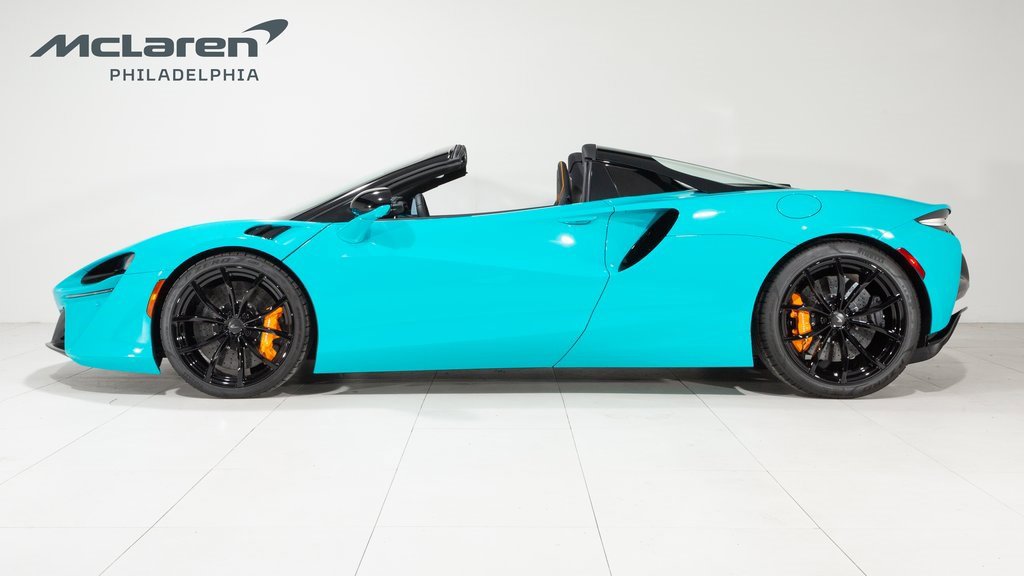 New 2025 McLaren Artura Spider image 10