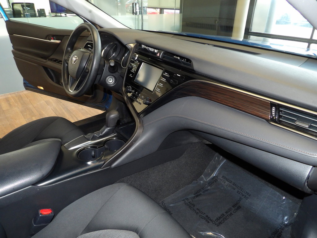 Used 2019 Toyota Camry LE image 13