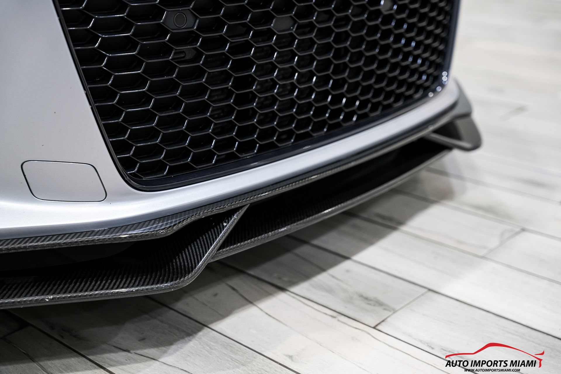 Used 2018 Audi R8 V10 w/ Carbon Exterior Package AWD/4WD image 39