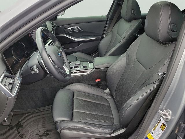 Used 2023 BMW 330i Sedan w/ Parking Assistance Package RWD image 18