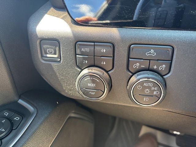 Used 2023 Chevrolet Silverado 1500 RST AWD/4WD image 12