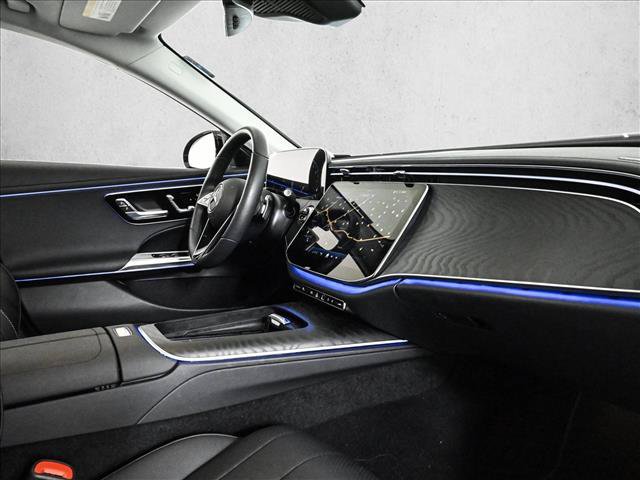 Used 2025 Mercedes-Benz E 350 4MATIC Sedan image 24