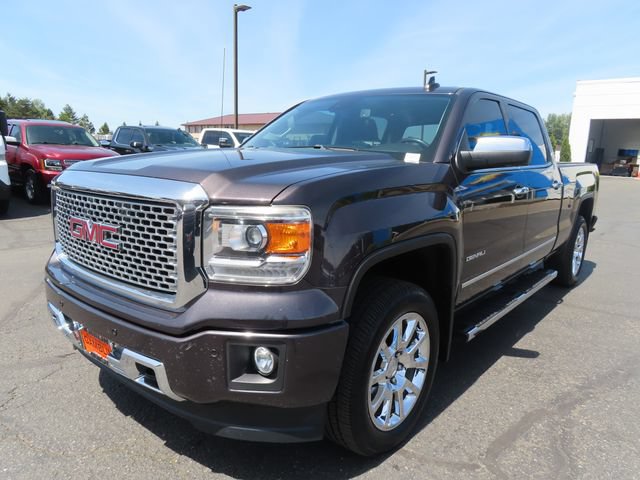 Used 2015 GMC Sierra 1500 Denali w/ Driver Alert Package AWD/4WD image 3
