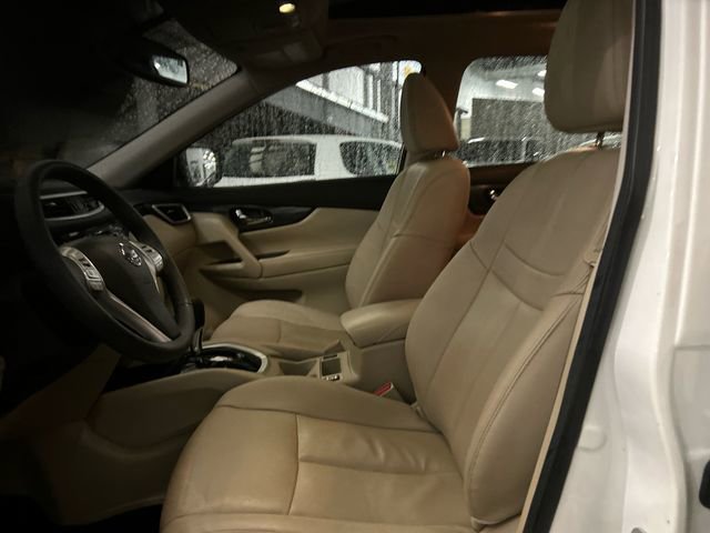 Used 2016 Nissan Rogue SL w/ SL Premium Package image 9