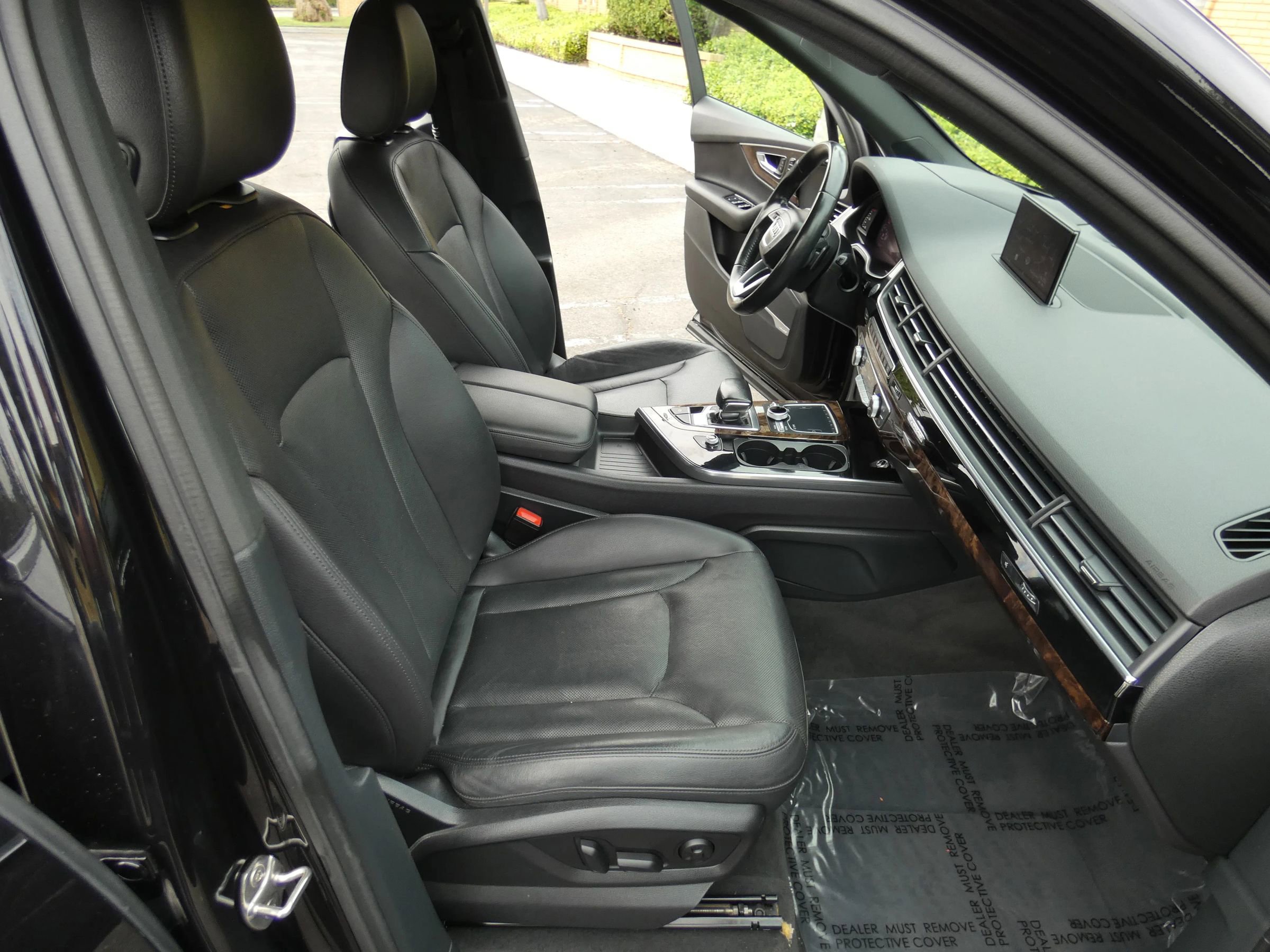 Used 2017 Audi Q7 3.0T Prestige w/ Prestige Package image 31