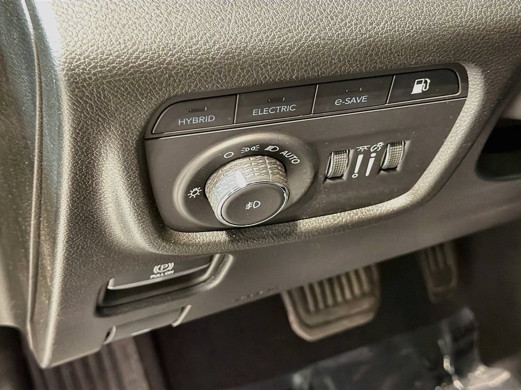Used 2023 Jeep Grand Cherokee 4WD 4xe w/ Luxury Tech Group II image 12