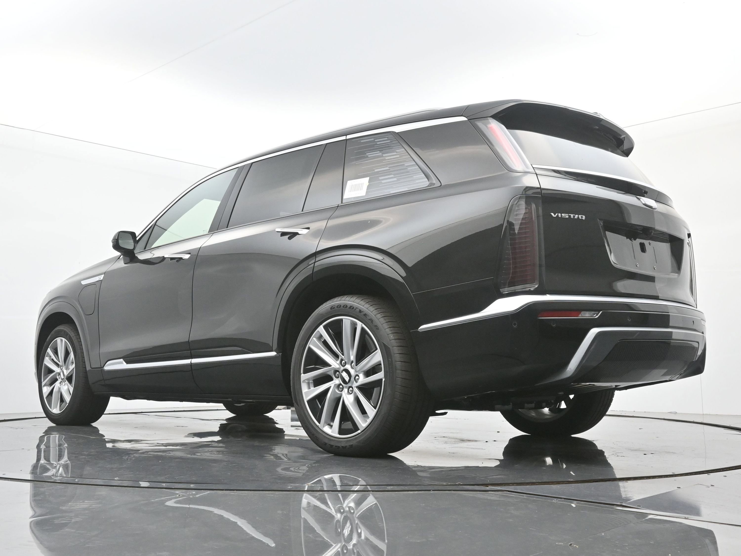 New 2026 Cadillac Vistiq Luxury w/ LPO, Floor Liner Package image 17