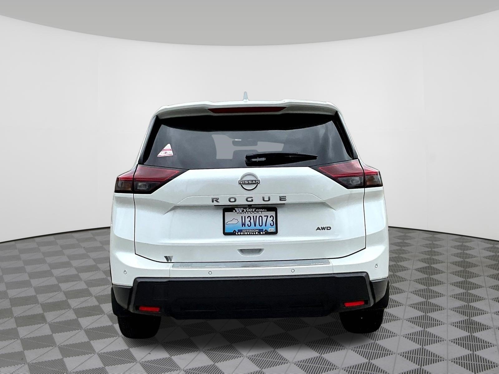 Certified 2026 Nissan Rogue SV AWD/4WD image 5