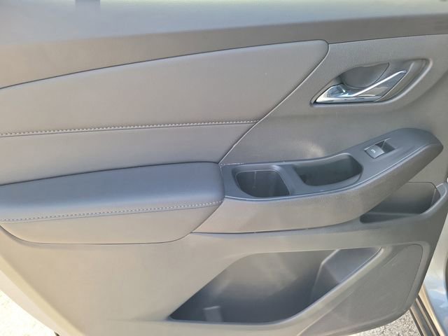 Certified 2023 Chevrolet Traverse LT FWD image 12