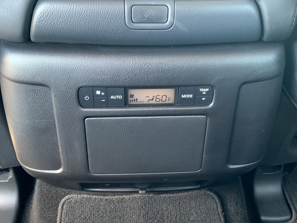 Used 2024 Nissan Armada SL w/ Captain's Chairs Package image 20