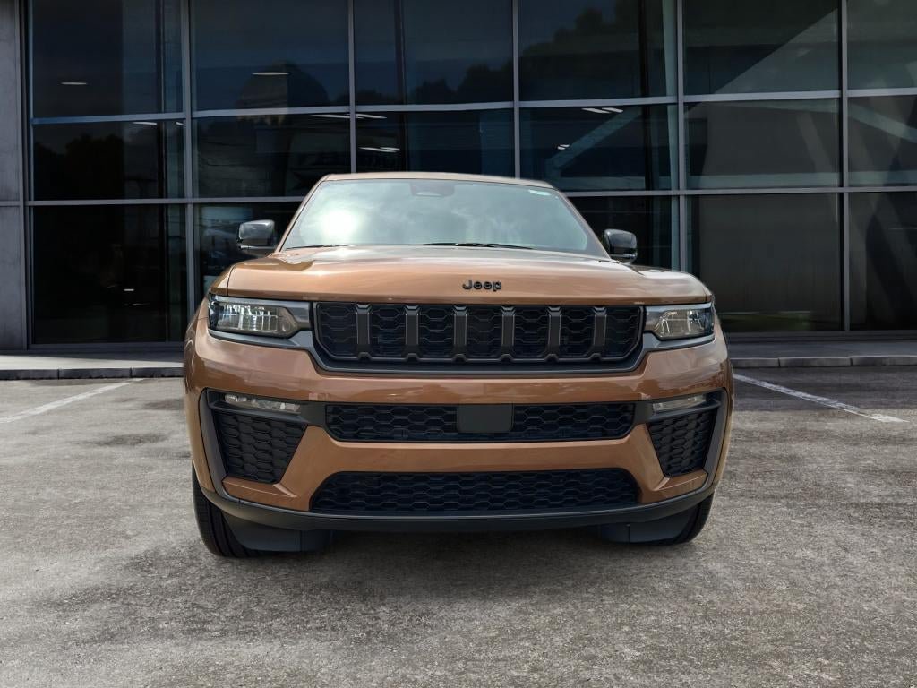 New 2026 Jeep Grand Cherokee Limited w/ Limited Altitude Package RWD image 2