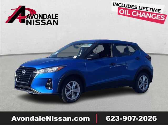 New 2025 Nissan Kicks Play S