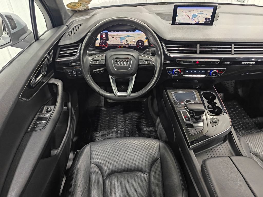 Used 2017 Audi Q7 3.0T Prestige AWD/4WD image 4
