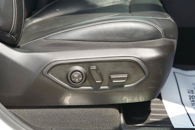 Used 2023 Jeep Grand Cherokee Overland AWD/4WD image 98