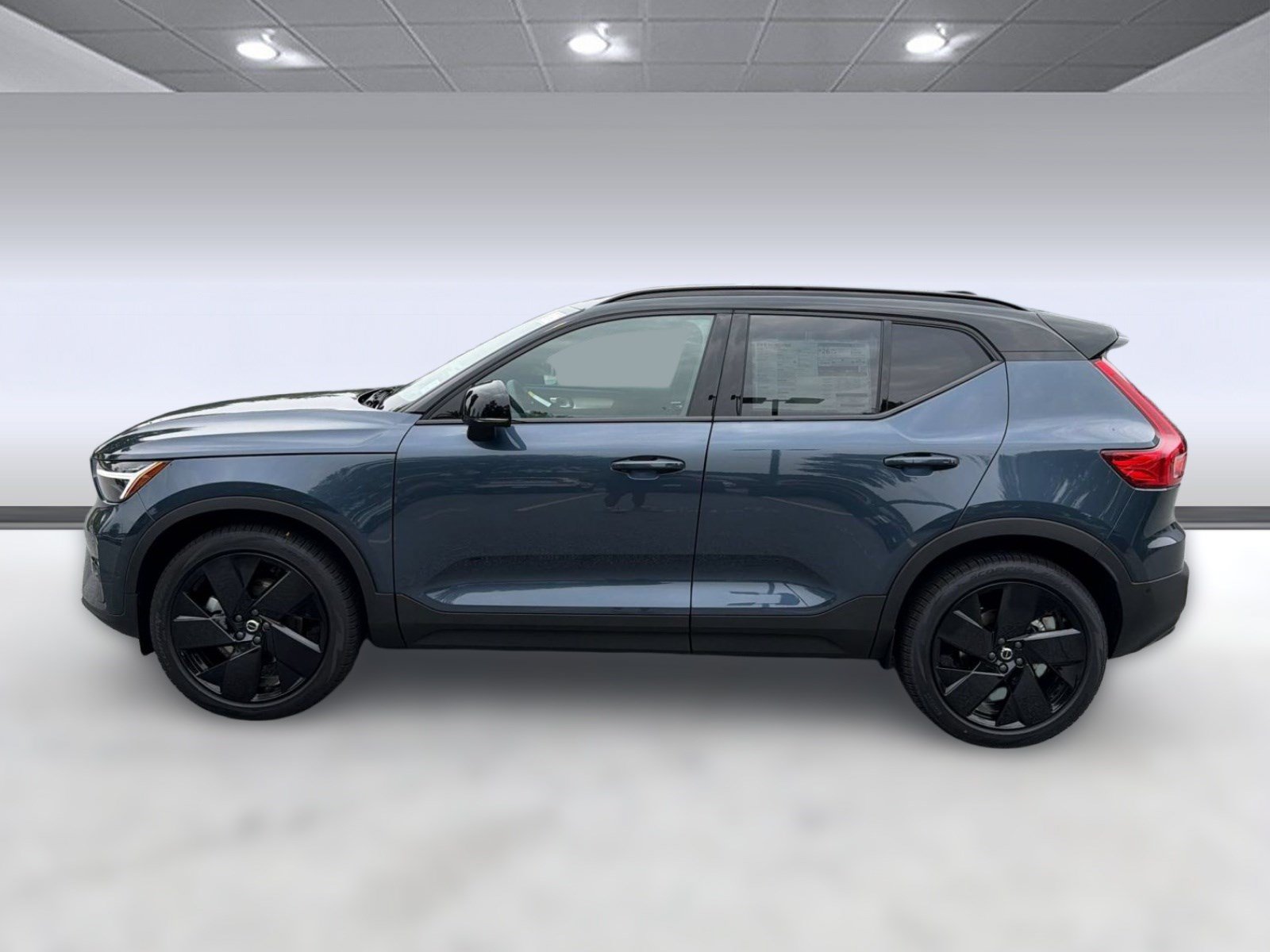 New 2026 Volvo XC40 B5 Ultra w/ Protection Package Premier AWD/4WD image 2