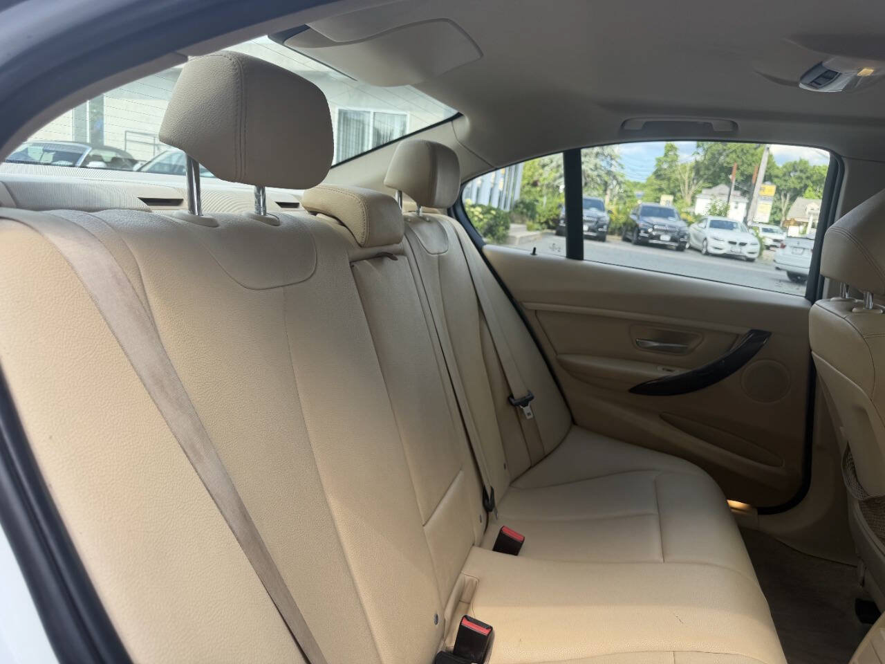 Used 2014 BMW 320i xDrive Sedan AWD/4WD image 23