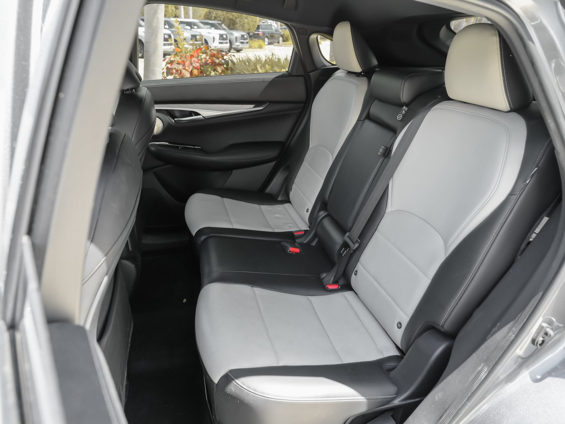 Used 2023 INFINITI QX55 Sensory w/ Lighting Package AWD/4WD image 19