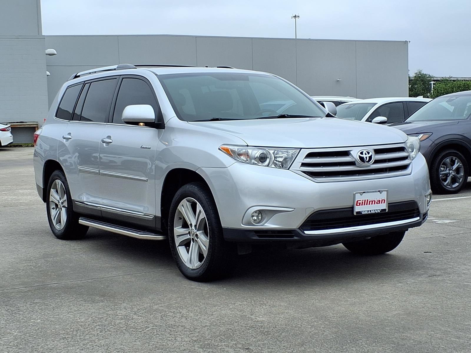 Used 2013 Toyota Highlander Limited FWD image 2
