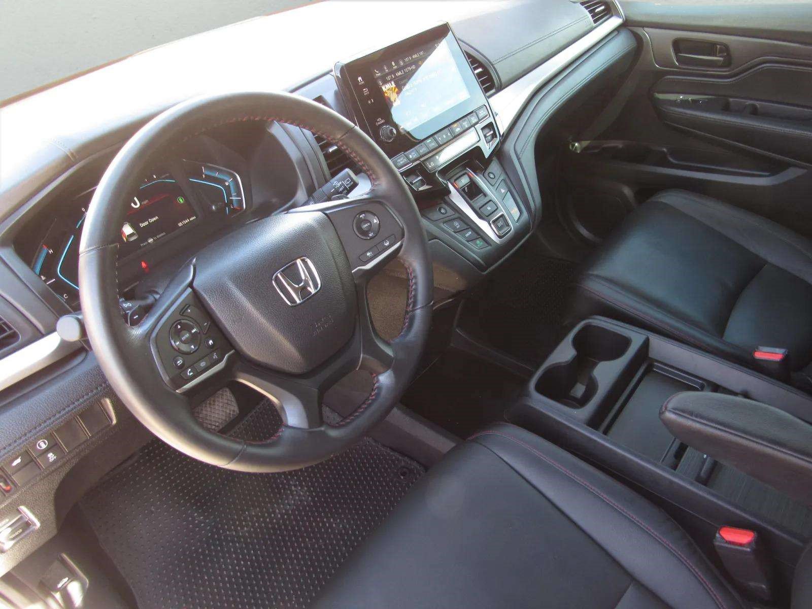 Certified 2024 Honda Odyssey Sport image 18