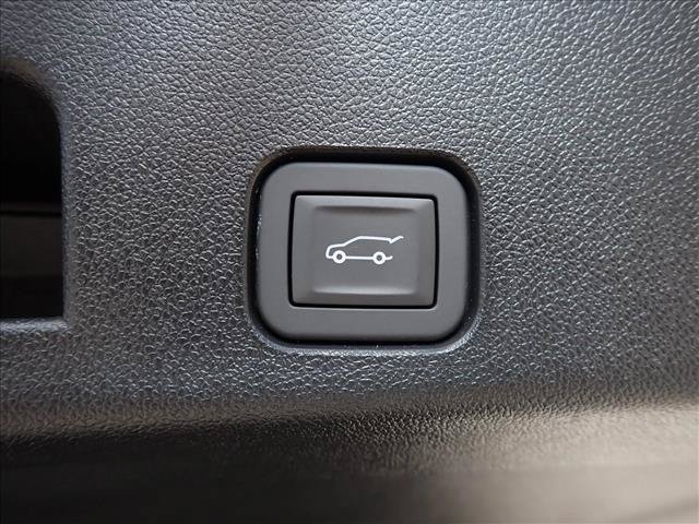 New 2026 Chevrolet Traverse RS w/ LPO, Floor Liner Package AWD/4WD image 9