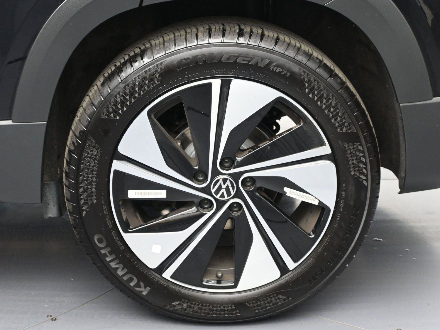 Used 2024 Volkswagen Taos SE image 11