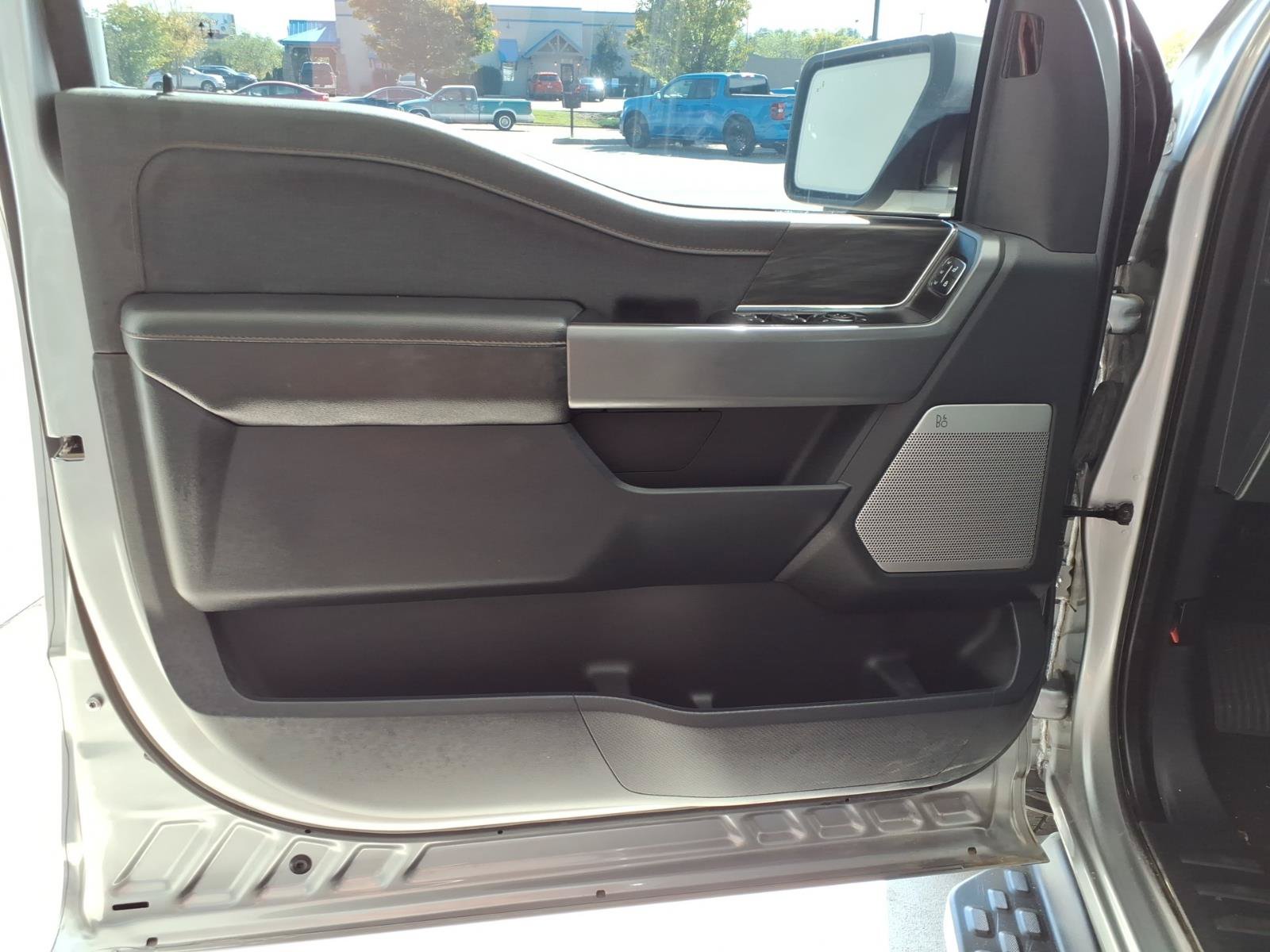 Used 2024 Ford F150 Lightning Lariat AWD/4WD image 5