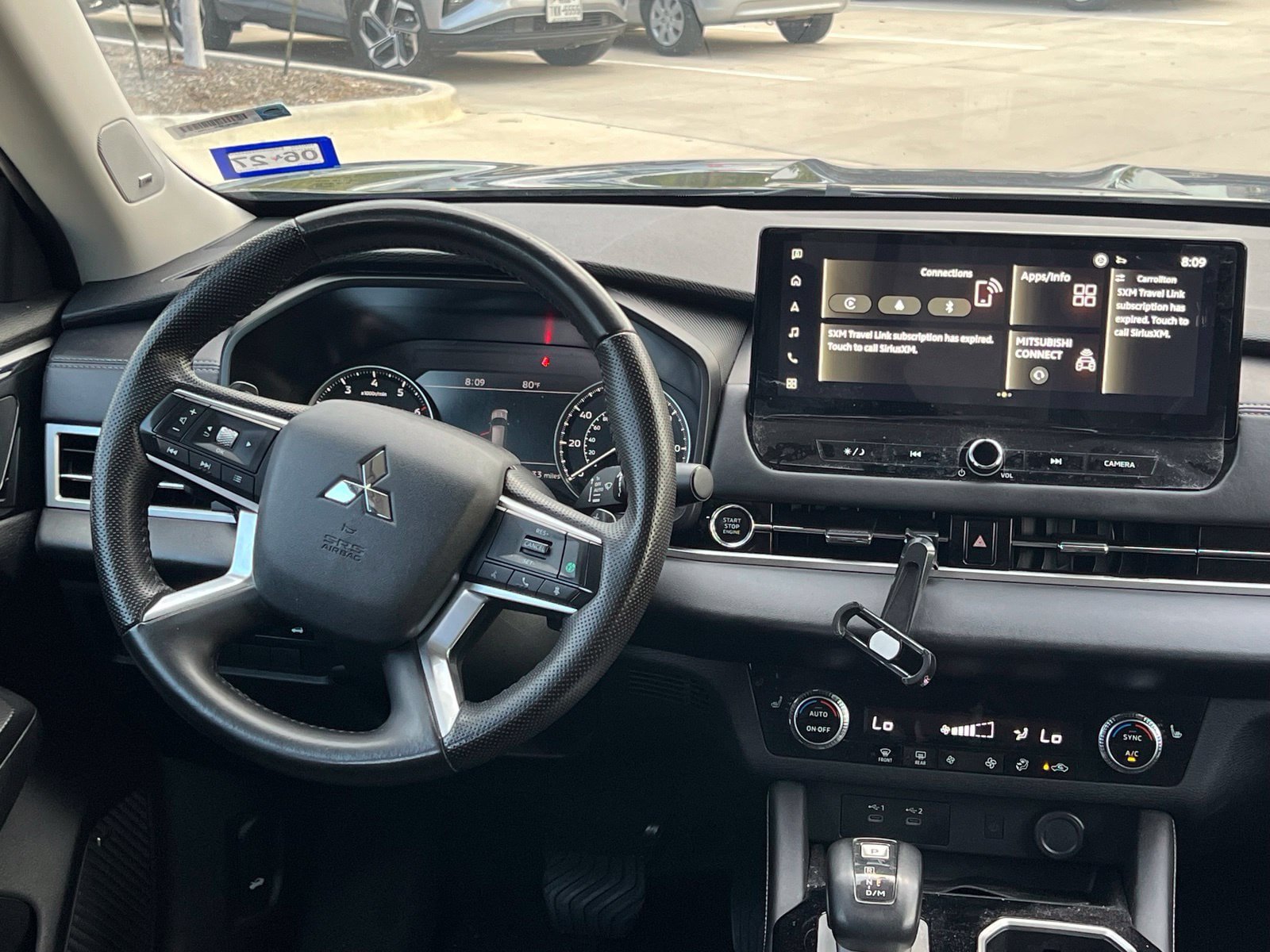Used 2025 Mitsubishi Outlander SE FWD image 22