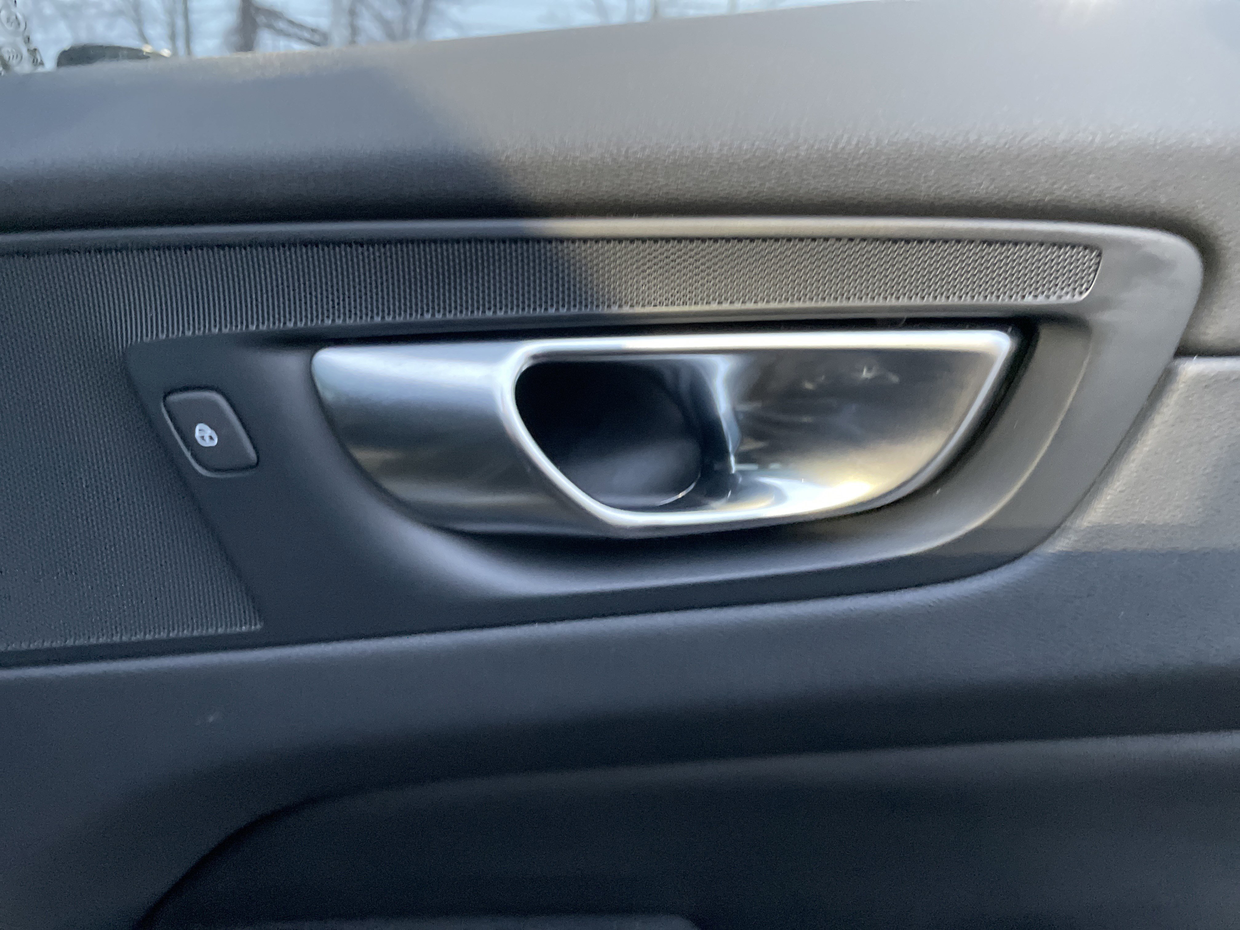 Used 2025 Volvo XC60 B5 Plus image 19