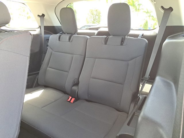 Certified 2025 Ford Explorer Active AWD/4WD image 14