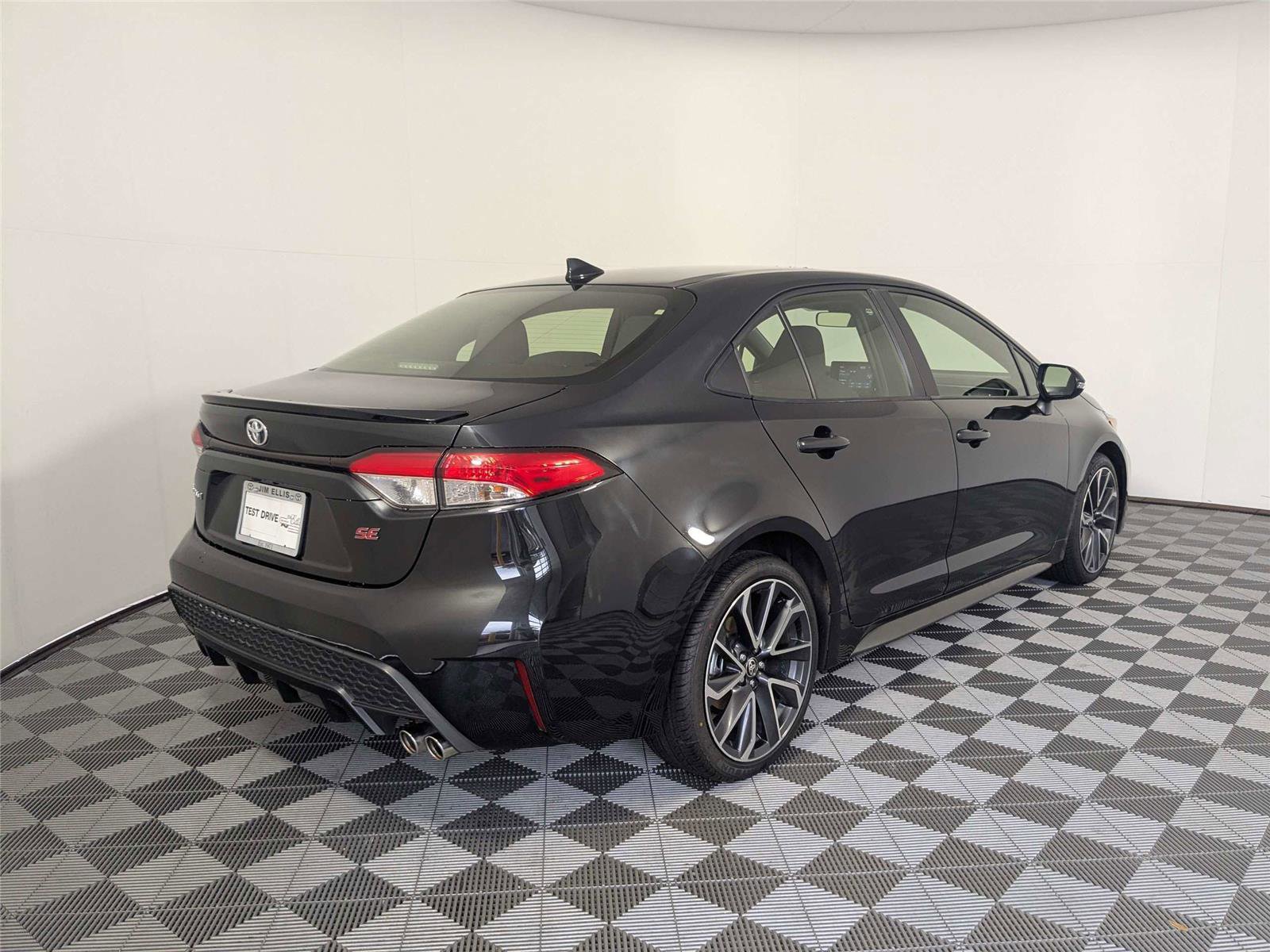Certified 2022 Toyota Corolla SE FWD image 5