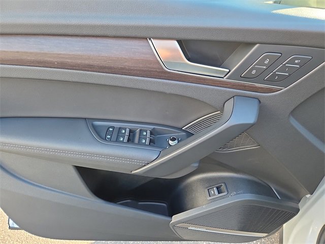 Certified 2025 Audi Q5 2.0T Premium Plus w/ Premium Plus Package image 13