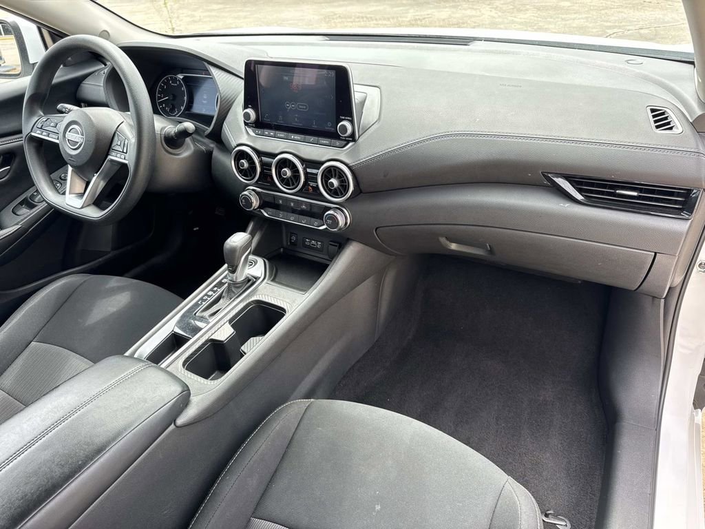 Used 2025 Nissan Sentra SV FWD image 27