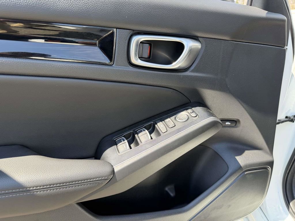 Used 2022 Honda Civic Touring image 25
