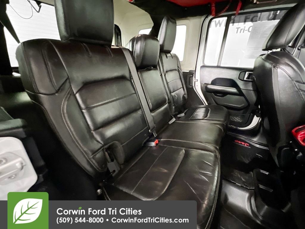 Used 2018 Jeep Wrangler Unlimited Sahara w/ Uconnect 4C Nav & Sound Group image 15