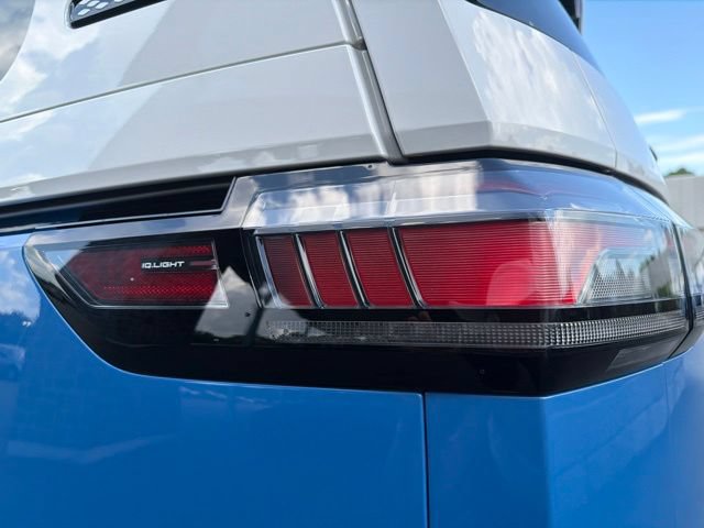 Used 2025 Volkswagen ID. Buzz 1st Edition AWD/4WD image 14
