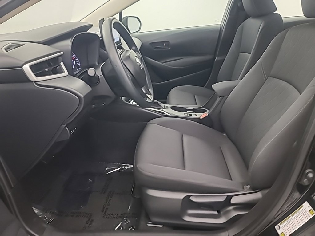 Used 2025 Toyota Corolla LE FWD image 26