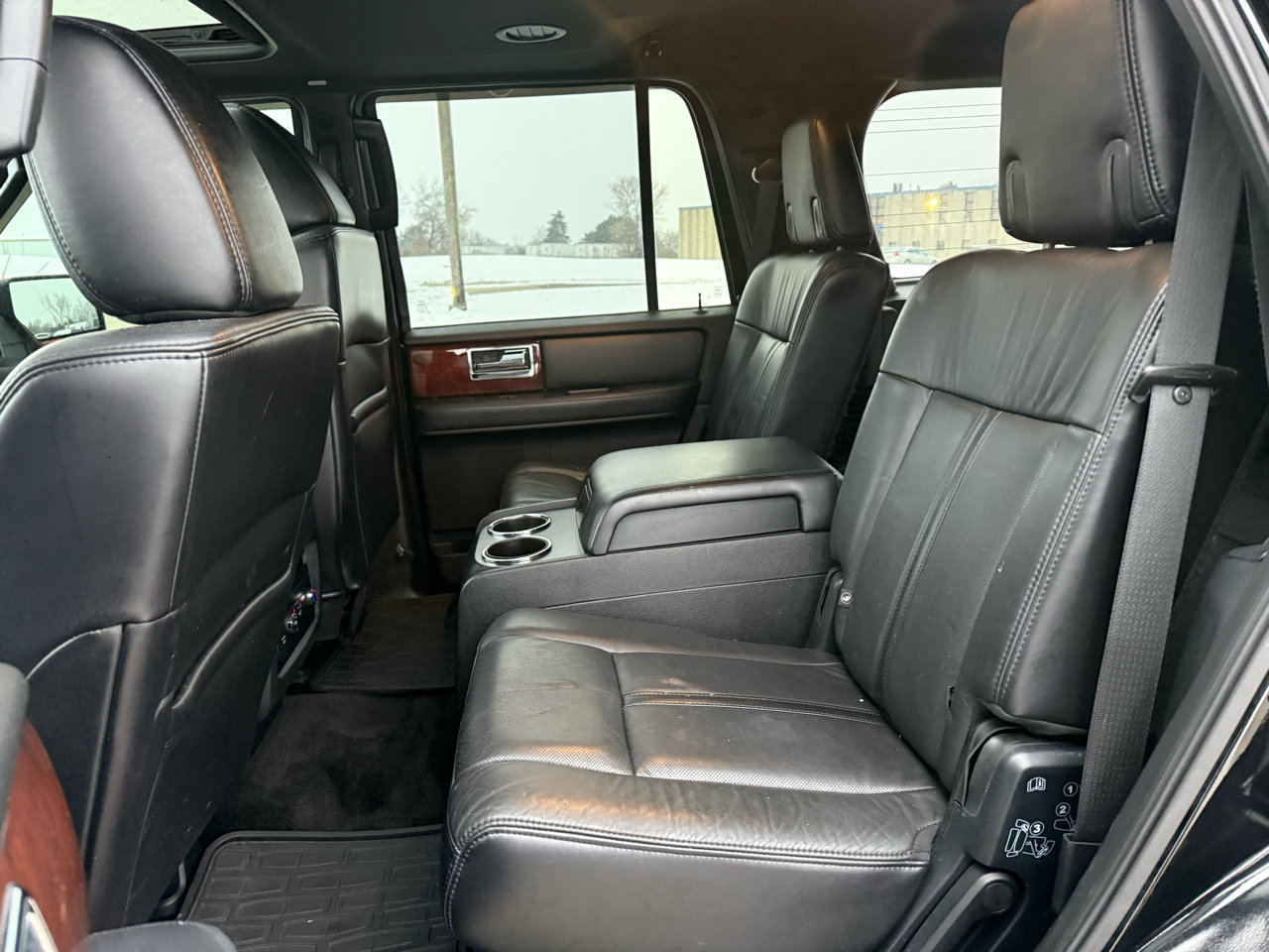 Used 2016 Lincoln Navigator Select image 21