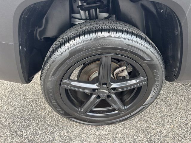 Used 2019 Jeep Renegade Latitude w/ Cold Weather Group image 4